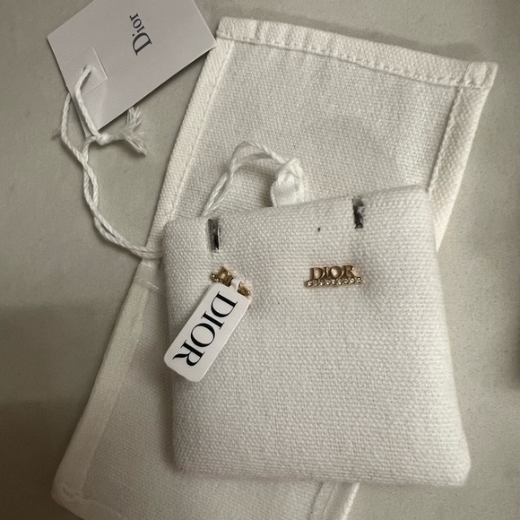 Like new Dior Gold and Silver Crystal Earrings - Picture 4 of 15